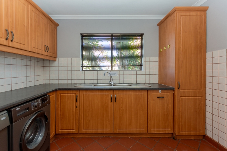 4 Bedroom Property for Sale in Britannia Bay Western Cape